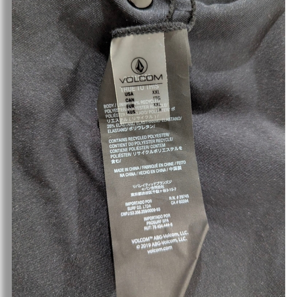 NWOT Volcom BLACK Plunging Open Back One Piece Swimsuit Sz. XXL - Picture 7 of 9